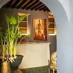 Madama Hotel