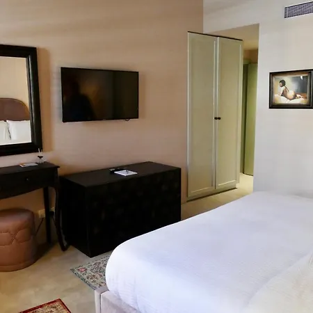 Hotel Madama