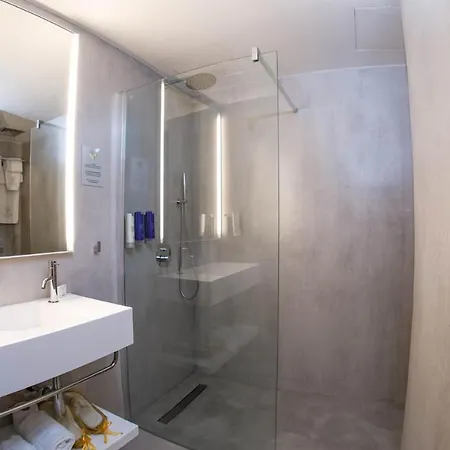 Madama 5* Nicosia