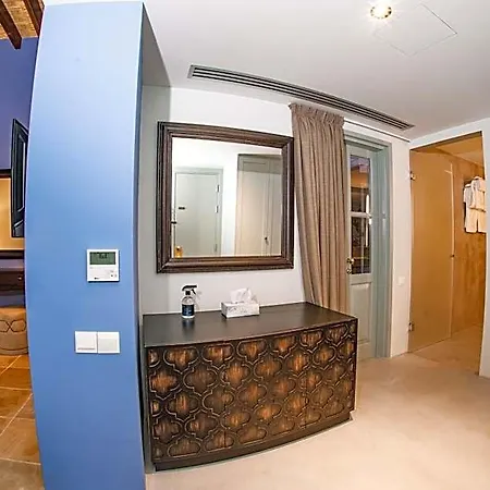 Hotel Madama