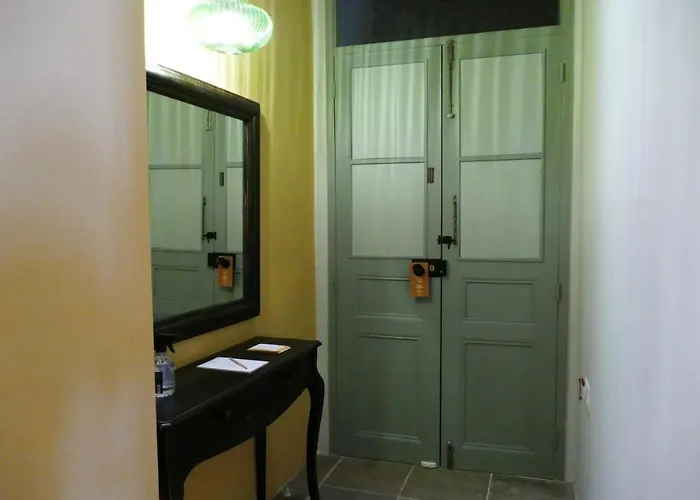 Madama 5* Λευκωσία