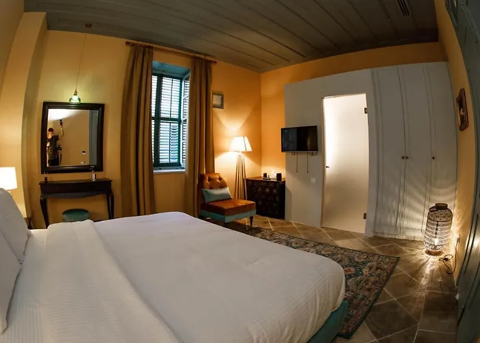 Madama 5* Λευκωσία